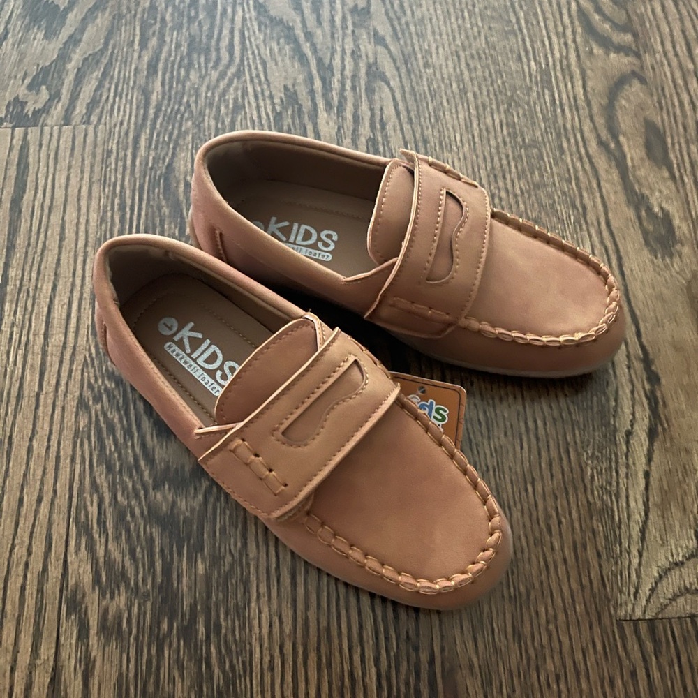 Hawkwell boys loafers nwt size 1. Brand new!